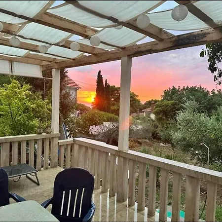Cvita Holiday home Splitska