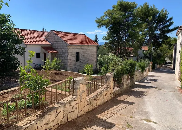 Cvita Holiday home Splitska